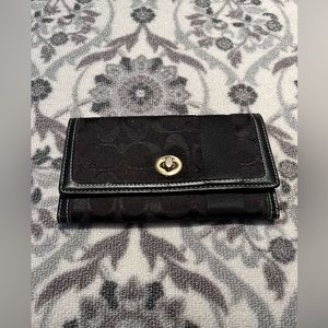 Black Coach Wallet. Great condition